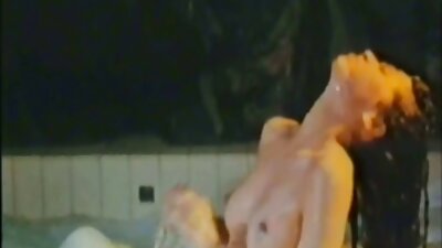 ویکسن لاغر لب های بیدمشک خود را روی خروس در سوراخ شکوه هل دانلود فیلم سکسی مادر و پسر می دهد